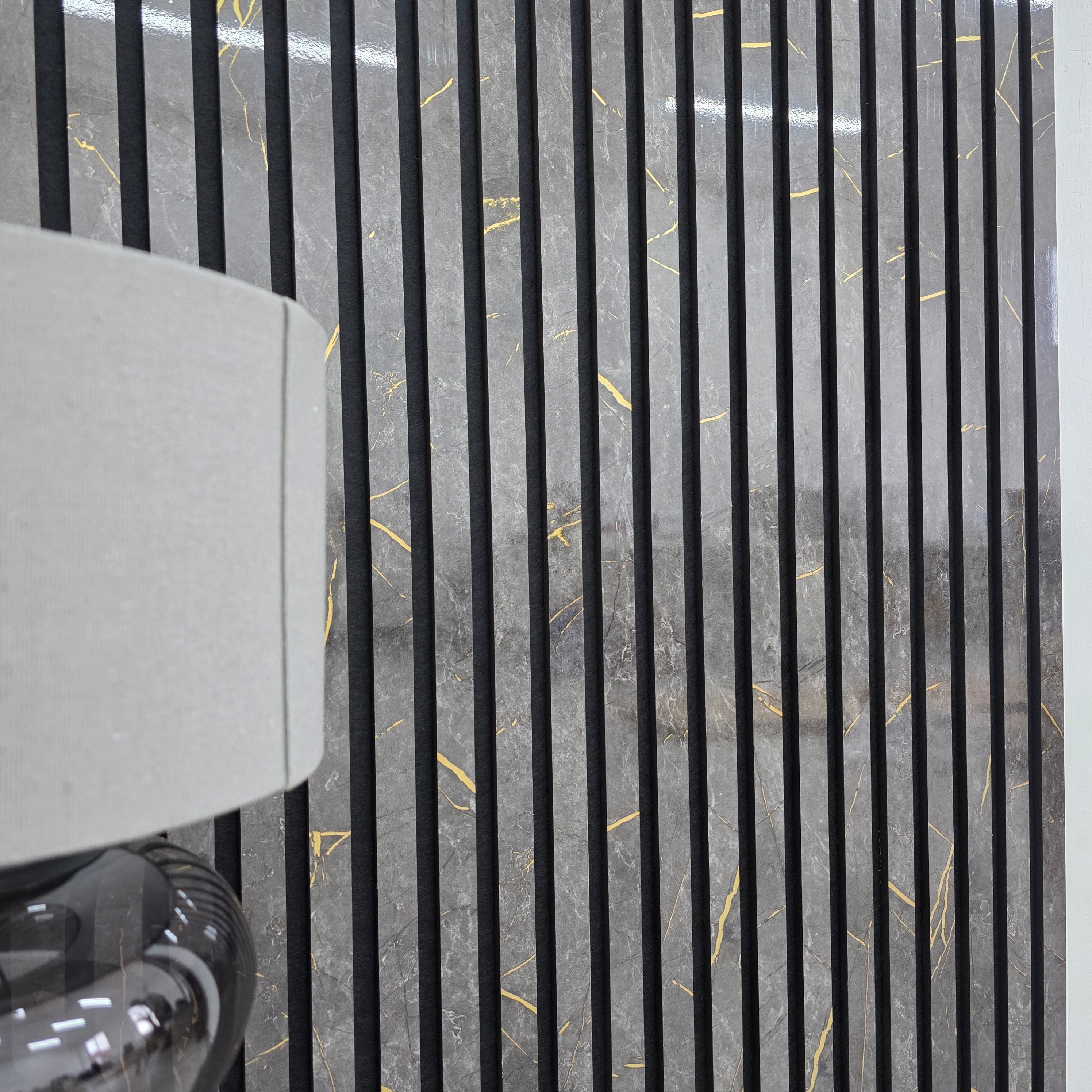 240cm x 60cm Akustik-Lamellenwandpaneel Schwarz & Gold Marmor